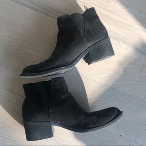 H&M Suede Ankle Chelsea Boots